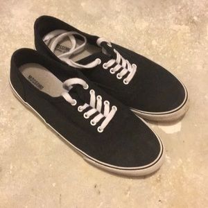 Mossimo Supply Co. Black and White Sneakers Sz 8